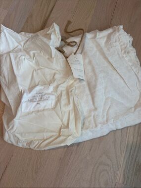 Restoration Hardware Organic Printed Linen Duvet Cover in Cream and White